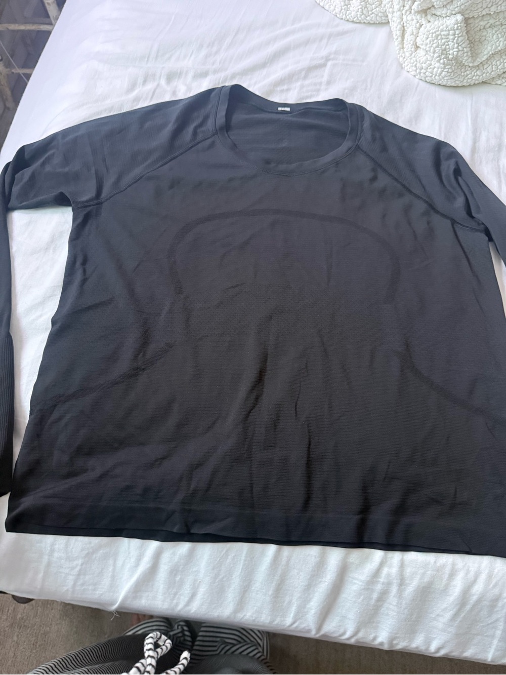 Lululemon Woman’s Swiftly Long-Sleeve Shirt - Black